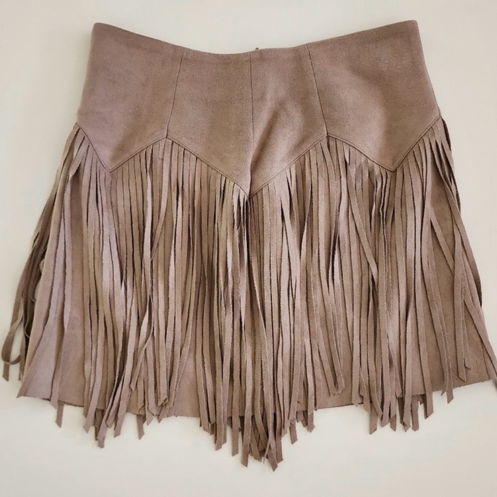 Bebe Fringed Taupe Faux Suede Mini Skirt- size 4